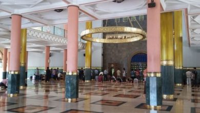 Shaf Jamaah Terhalang Tiang Masjid